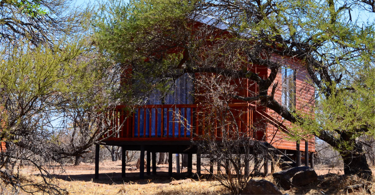 Maseri Cabins exterior - Affordable accommodation along N1 highway Musina